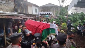 Polisi Gelar Upacara Pemakaman Aiptu Sofyan Korban Bom Bunuh Diri Polsek Astanaanyar