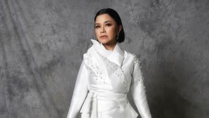 Memikat Tanpa Banyak Akrobat Vokal, Ruth Sahanaya Rilis <i>Sebaris Lirik Cinta</i>