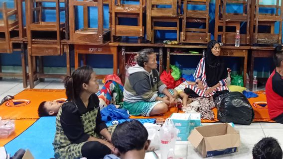 Sekolah Dijadikan Tempat Pengungsian Korban Kebakaran, Murid SDN 09 Kemayoran Lakukan PJJ