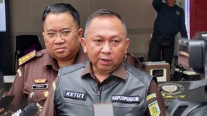 Kejagung Pemeriksa 9 名来自PT Antam Telusur Korupsi 109 Ton Emas 2010-2022 的证人