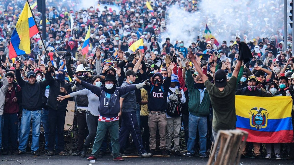 Ecuador's Government And Indigenous Leaders Talk Amid Protests