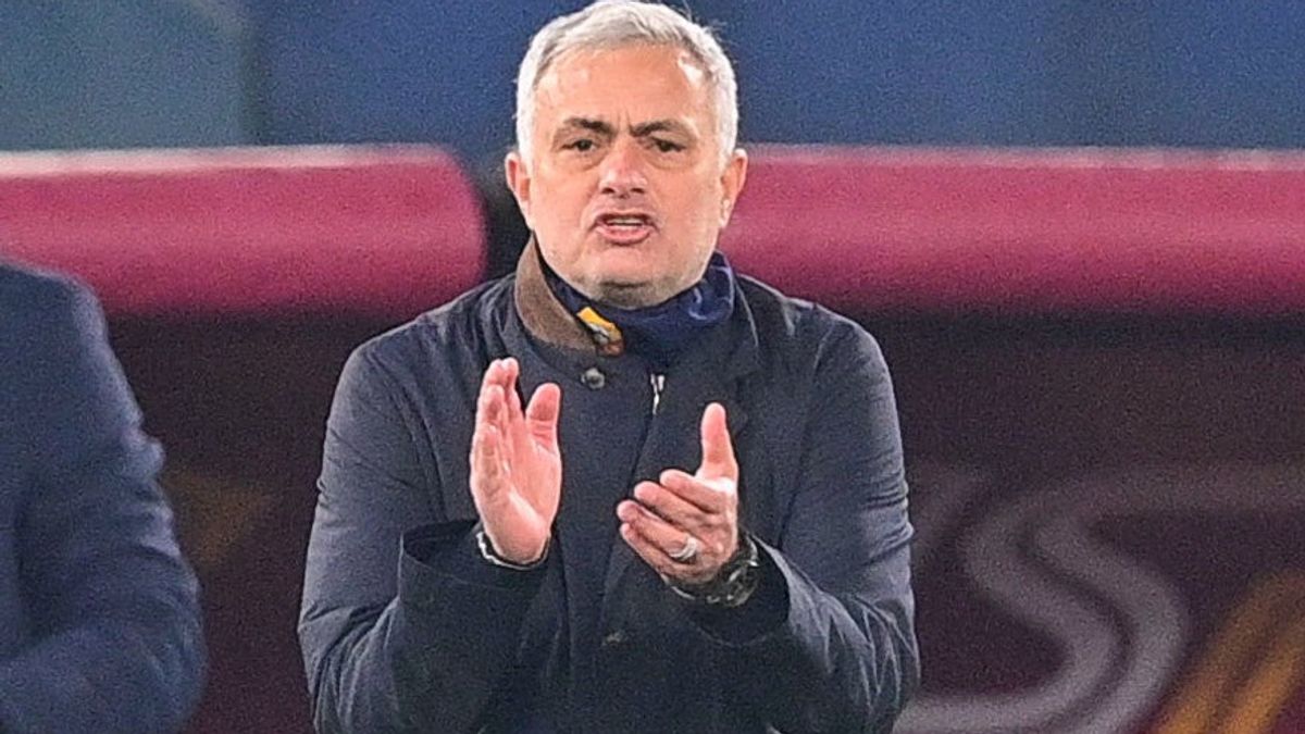 AS Roma Slightly Wins Over Cagliari, Mourinho Can't Answer Anything About Team Performance