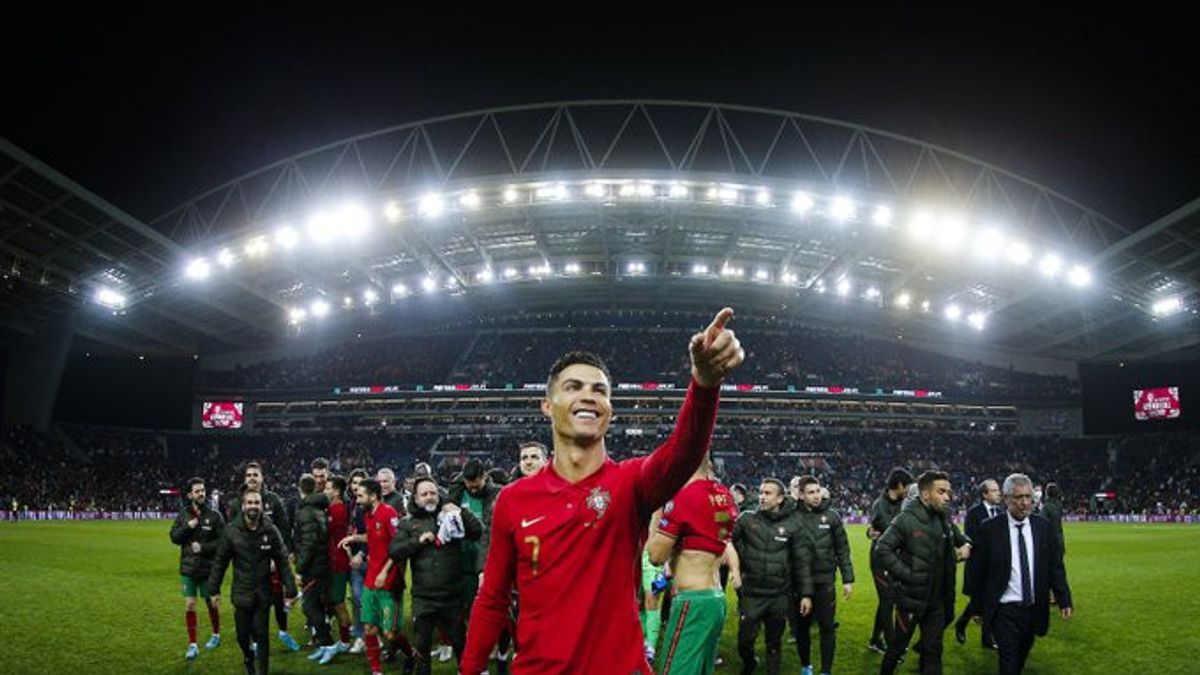罗纳尔多在带领葡萄牙参加卡塔尔2022年世界杯后溢出的幸福：进球实现！
