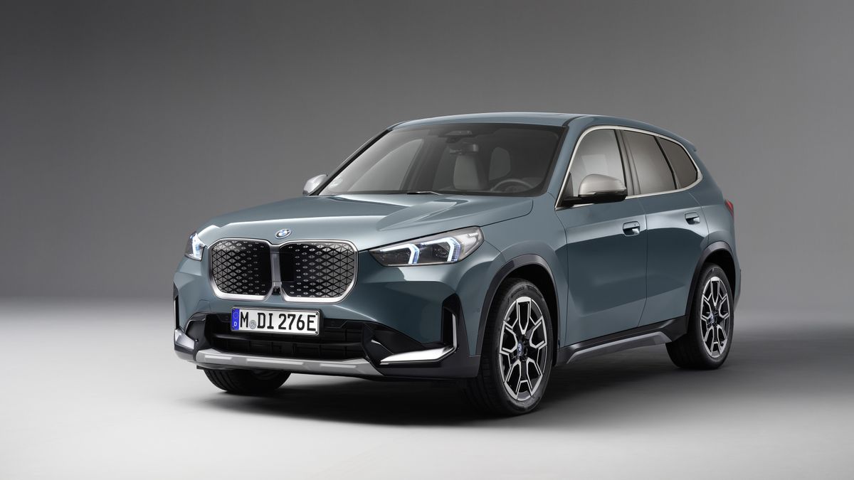 BMW Introduces BMW IX1 EDrive20, Entry-Level Variant At More Affordable Prices