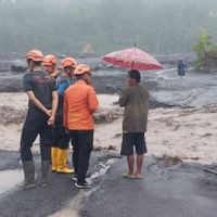 Semeru Cold Lava Flood Hits A Number Of Bridges In Lumajang