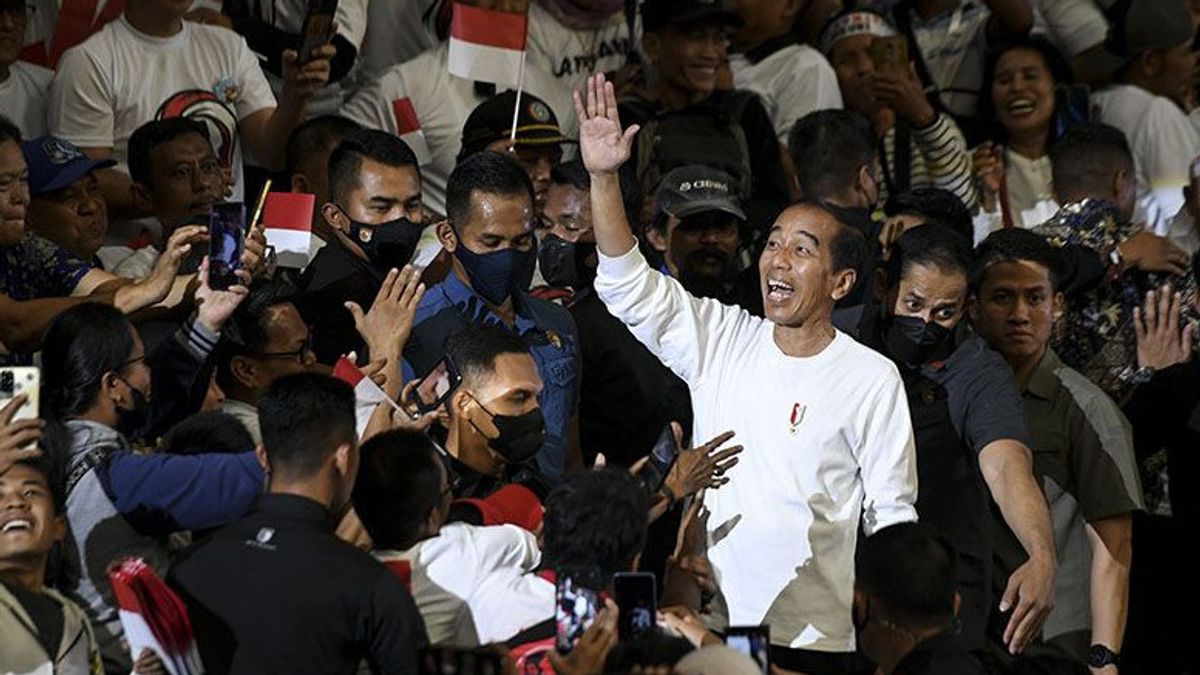 Jokowi Affirms The Importance Of Volunteers For Policy Corrections