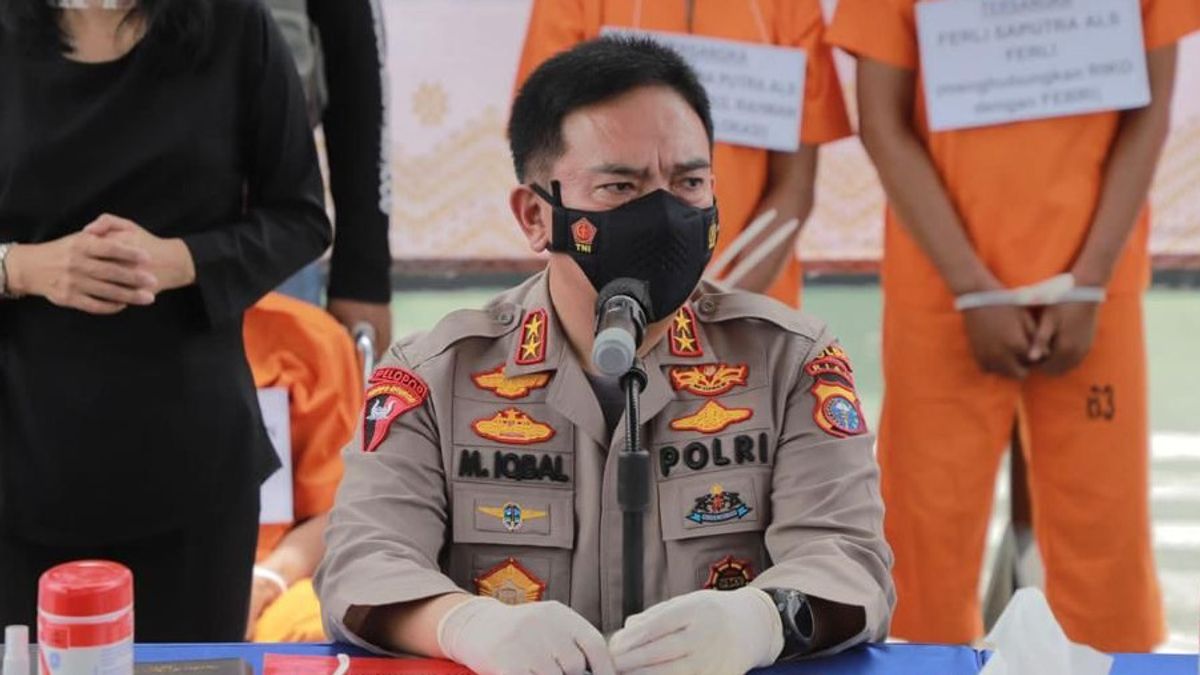 Mobil Dinas Isuzu Panther KPLP Lapas Pekanbaru Dibakar, Kapolda Riau Irjen Iqbal: Otak Pelaku Napi, Sakit Hati Karena HP Disita