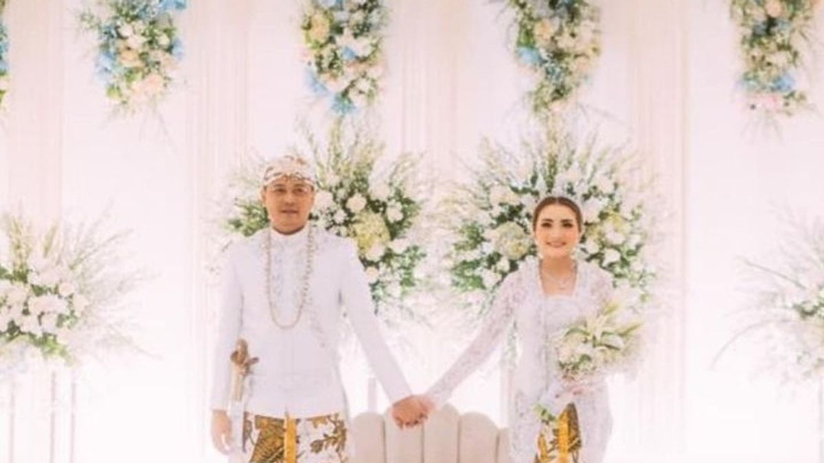 Kiki Amalia Ungkap Alasan Menangis Saat Akad Nikah dengan Agung Nugraha