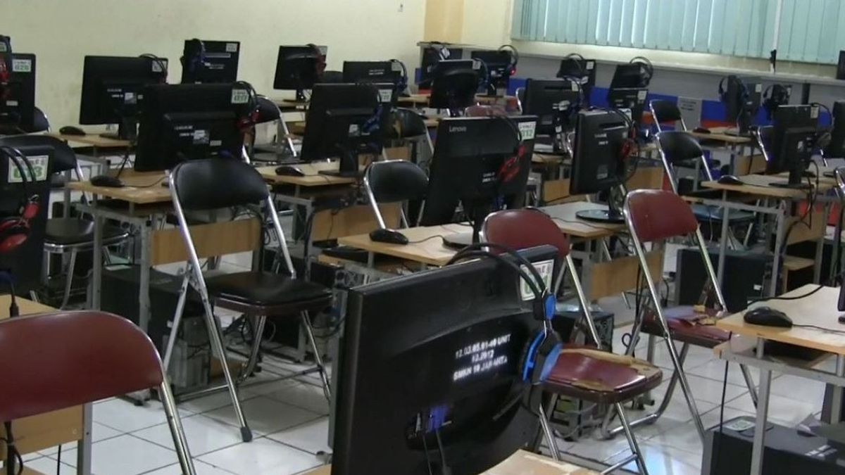 106 المعلمين والطلاب في دنباسار إيجابية ل COVID-19، PTM توقفت مؤقتا