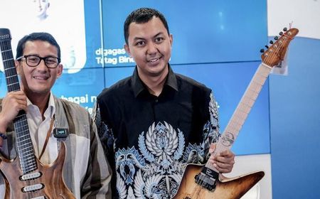 Sandiaga Puji Keunikan Desain Gitar Lokal yang Sanggup Tembus Pasar Mancanegara