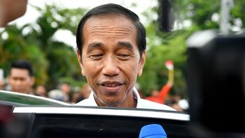 Hasto Kristiyanto à Jokowi: Ousez-vous promettre de ne pas prendre le pdip et le Golkar?
