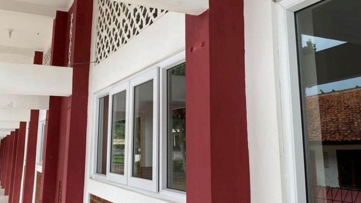 The Ministry Of PUPR Bangun Kembali 2 SD Di Cianjur Dengan Menggunakan Teknologi Rumah Instan Simpat