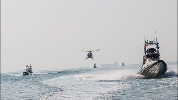 Tanggapi Trump, Komandan AL Garda Revolusi Iran Tantang AS Kirim Kapal Perang ke Teluk Persia