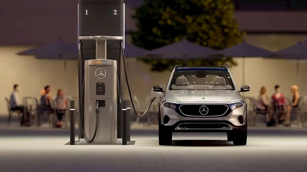 Mercedes-Benz Partners With Buc-ee's For Electric Vehicle Charging Networks