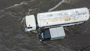 BMKG:  Bibit Siklon 96S Kuatkan Potensi Cuaca Ekstrem Saat Arus Mudik