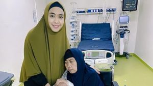 Masuk ICU Sepulang Haji, Ibu dari Oki Setiana Dewi dan Ria Ricis Belum Bisa Dijenguk