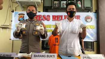 Delivery Of 1 Kg Of Crystal Methamphetamine From Pinrang To West Sulawesi Was Thwarted By The Police