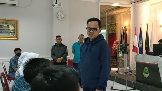 Wali Kota Bogor Bima Arya Ancam Tutup Minimarket Berdekatan