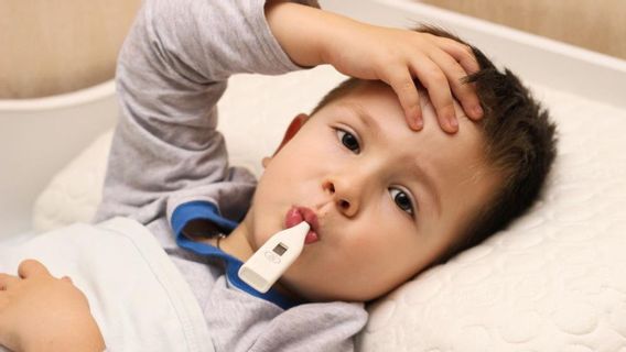 How Long to Compress a Fever Child? Check Out How to Do It Here