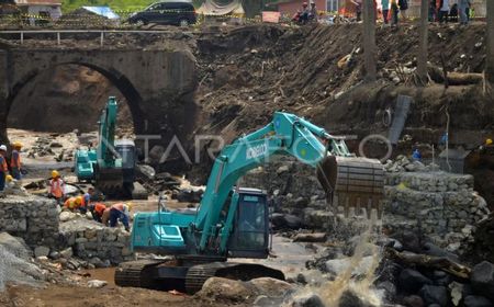 Badan Geologi Bakal Ledakkan Batuan Material Gunung Marapi Cegah Banjir