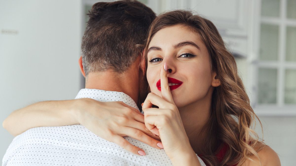 Kissing During Sex, Turns Out To Increase Sexual Passion