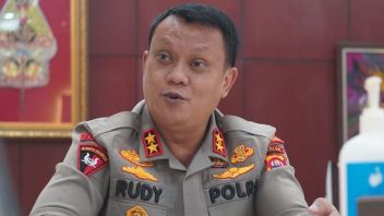 Pilkades Court En Toute Sécurité Simultanément, Banten L’inspecteur Général En Chef De La Police, Rudy, Remercie Les Citoyens