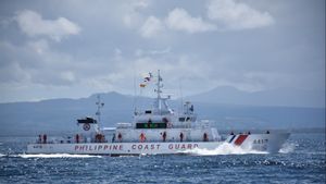 필리핀 해안경비대, 중국의 남중국해 매립 작업 방해