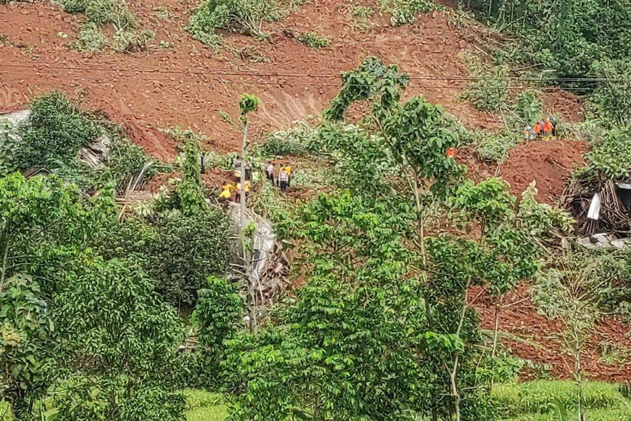 ガンジュク地すべりの犠牲者5人が死亡、うち2人が母子
