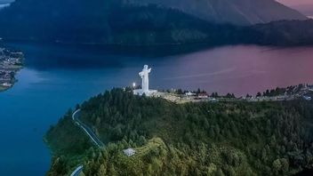 Very Beautiful! Here Are Some Of The Deepest Lakes In Indonesia That Are Stunning