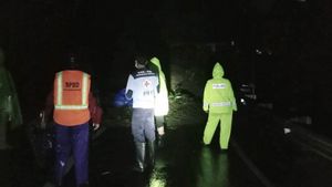 Akibat Longsor, Akses Jalan dari Malang Menuju Kediri Tertutup Total