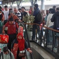 KA Jarak Jauh Berhenti di Stasiun Jatinegara hingga Kamis Dini Hari