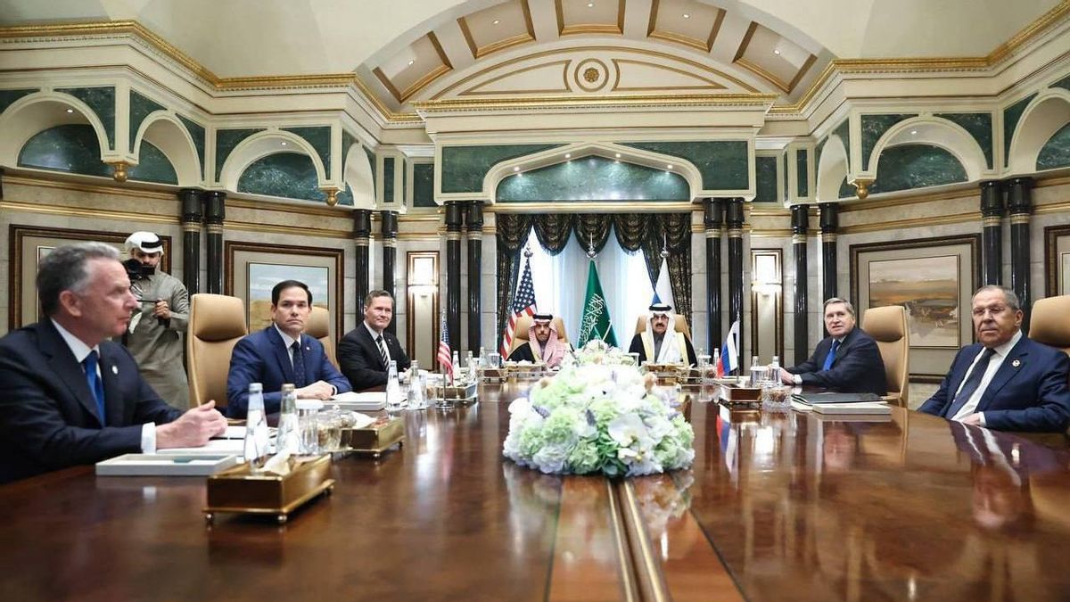 Foreign Minister Lavrov Says US Wants Normal Relations When Meeting In Riyadh, Russia Is Ready For Negotiations