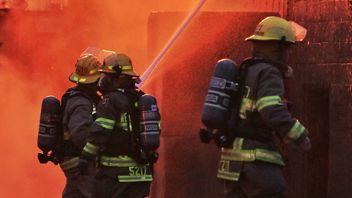 rénal : explosion d'explosion sur le châtidien, 10 policiers craignent le mort