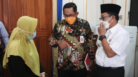 OJK Facilitates Problem Solving Of A Kindergarten Teacher Entangled In Loan Of IDR 2.5 Million To IDR 35 Million