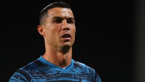 Disatukan Louis Vuitton, Meme Ronaldo dan Messi Main Catur
