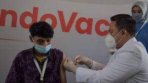 Setelah Diluncurkan Jokowi, IndoVac Langsung Disuntik Perdana ke Warga yang Belum Terima Vaksin