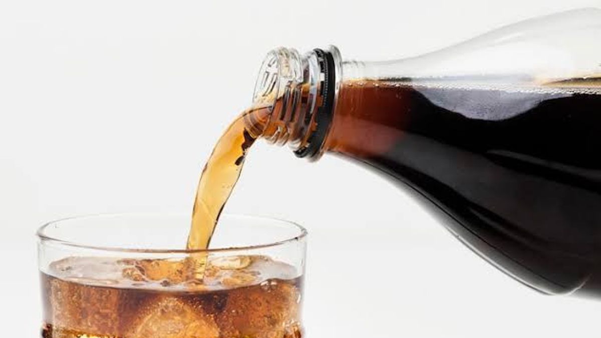 Kerusakan Ginjal Bukan Disebabkan Langsung oleh Minuman Kemasan, Ini Penjelasannya