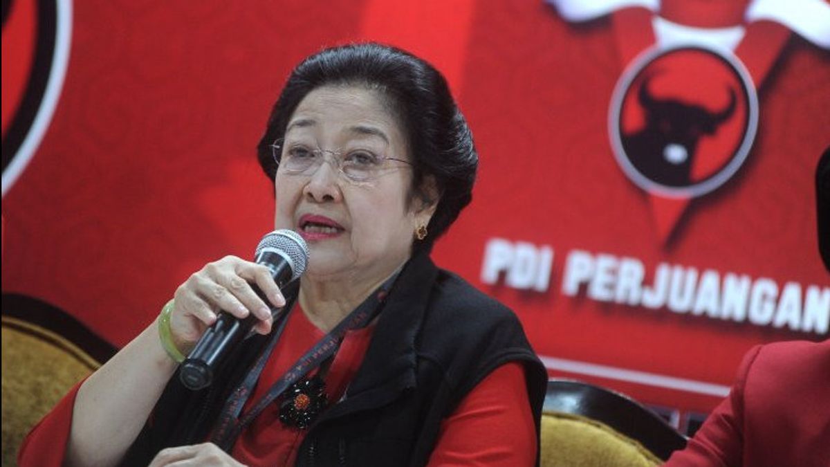 Megawati Minta Kader PDIP Beri Penghormatan Terbaik untuk Frans Lebu Raya