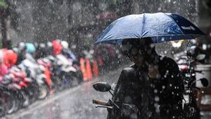 Sedia Payung! Jakarta Berpotensi Diguyur Hujan Sepanjang Hari Ini
