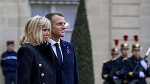 Macron Gugat Influencer yang Sebut Ibu Negara Prancis Brigitte Lahir sebagai Laki-laki