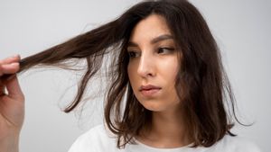 Biar Enggak Lepek, Ikuti 5 Tips Merawat Rambut Tipis dan Berminyak