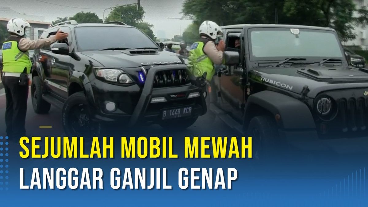 VIDEO: Mobil Mewah Langgar Ganjil-genap di Hari Terakhir PPKM Level 3