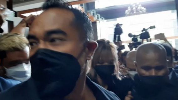 Penampilan Menantu Konglomerat Aburizal Bakrie Setelah 5 Bulan Direhabilitasi, Rambut Nia Ramadhani Jadi Kusut