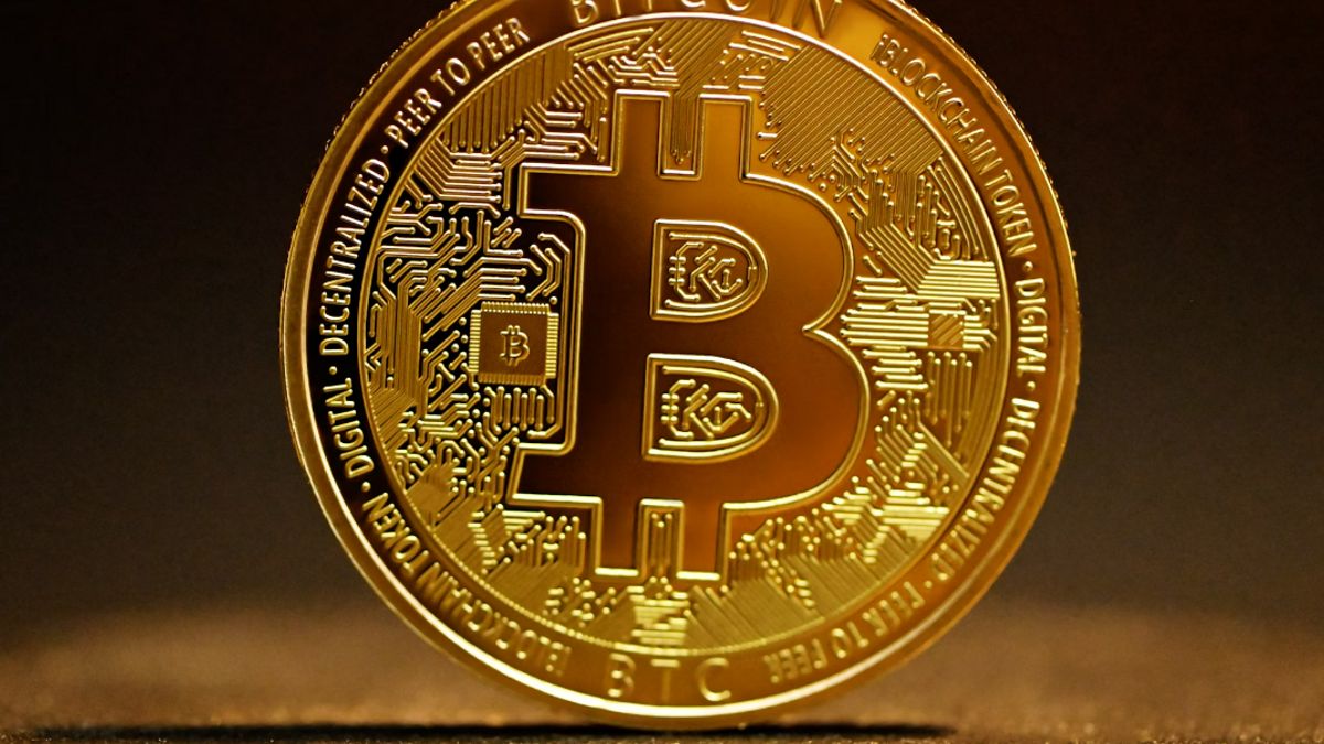 マーケットキャップビットコイン 1兆米ドルを突破、ETFが主な推進力