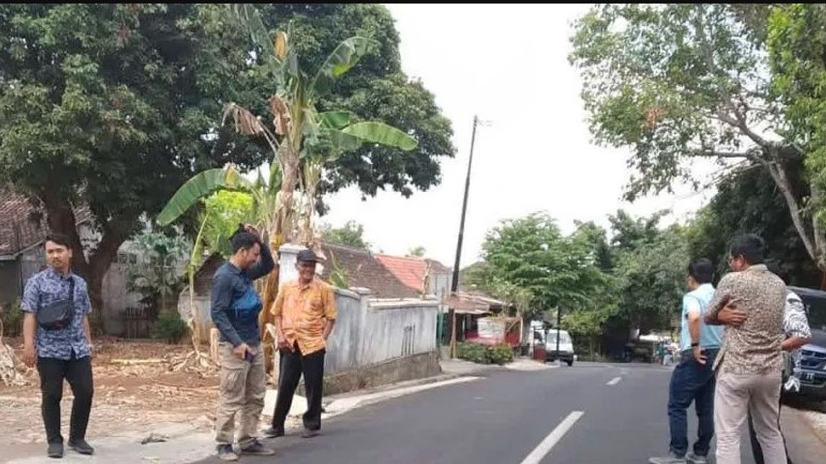 Berita Gunung Kidul: DPUPRKP Gunung Kidul Melakukan Pemeliharaan 10 Ruas Jalan