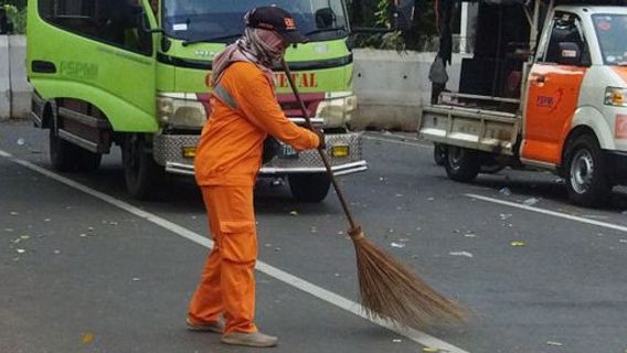 Warga Pejaten Pasar Minggu Todong Petugas PPSU Pakai Senjata Api Gegara Tebang Pohon