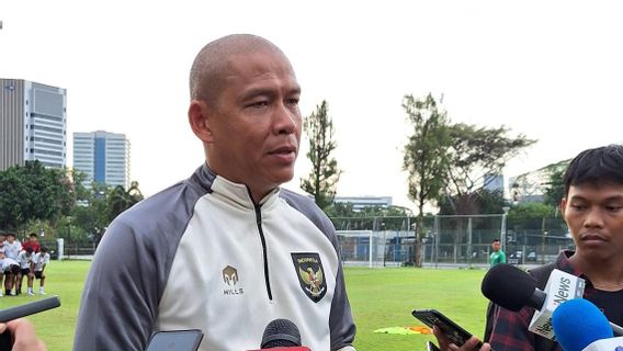 The U-16 Indonesian National Team Training Accompanied By Music, Nova Arianto: Avoid Anxiety