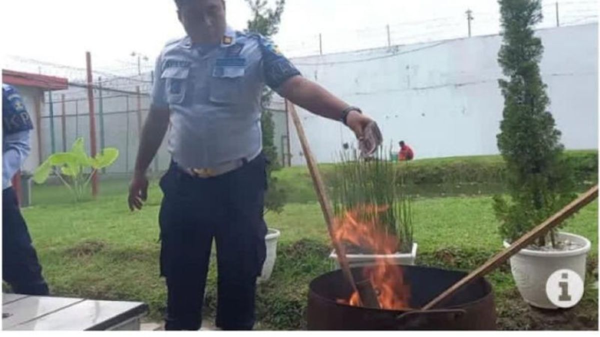 Toothbrushes Are Prohibited Items At The Bandarlampung Detention Center And Must Be Destroyed