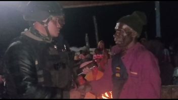 The Civilian Community Of Eronggobak Village Papua Visits The TNI Eromaga Post Asking For Protection From KSTP Disturbances
