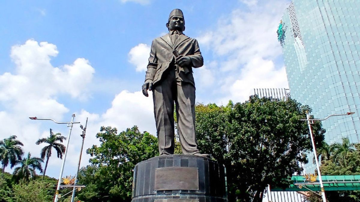 Gubernur DKI Sebut Patung MH Thamrin Terlalu Kecil